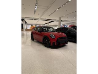 Avil�s Auto @ The Mall of San Juan Puerto Rico