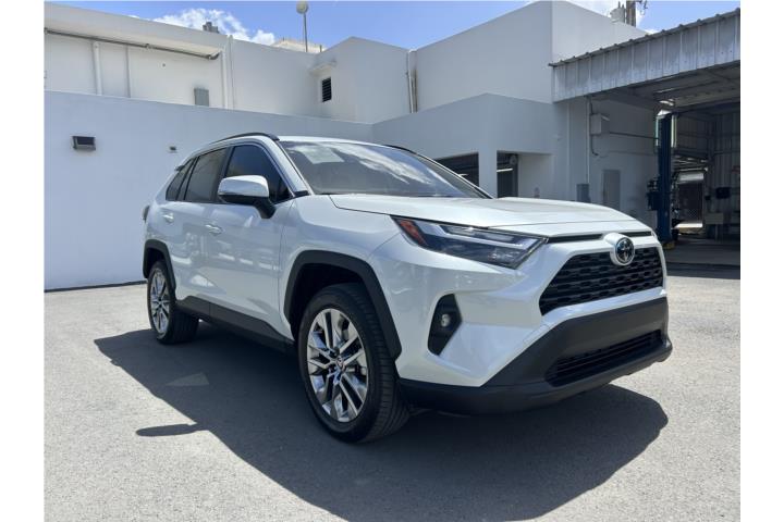 Toyota Rav 4 XLE Premium 2024