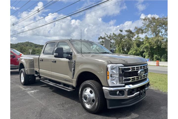 Ford F-350 FX4 XLT 2026 Dually Diesel