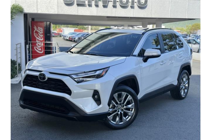 TOYOTA RAV4 XLE PREMIUM 2024