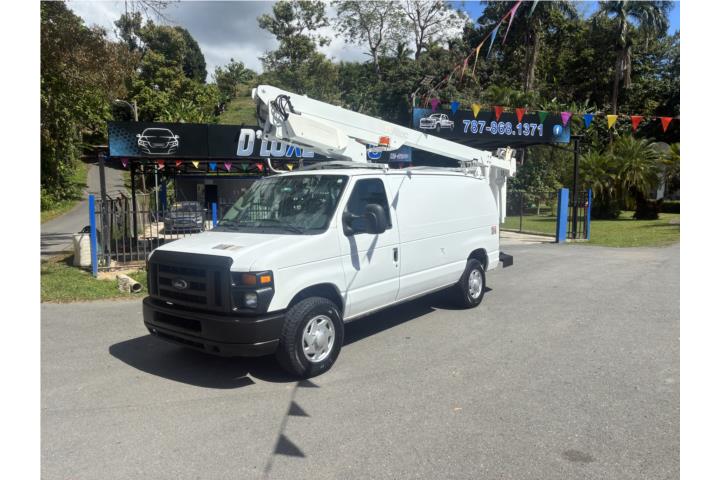 Ford Econoline año 2008 automática de canasto