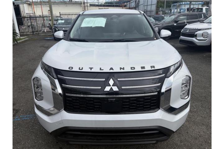 Mitsubishi Outlander ES 2026