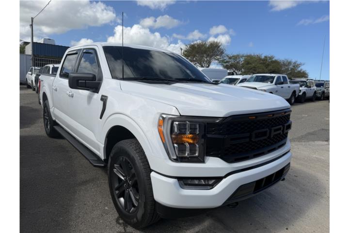 FORD F-150 XLT PANORÁMICA 2023 CON 3K MILLAS