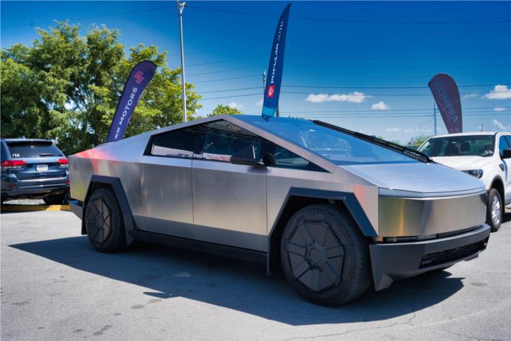 2024 Tesla Cybertruck Dual Motor AWD