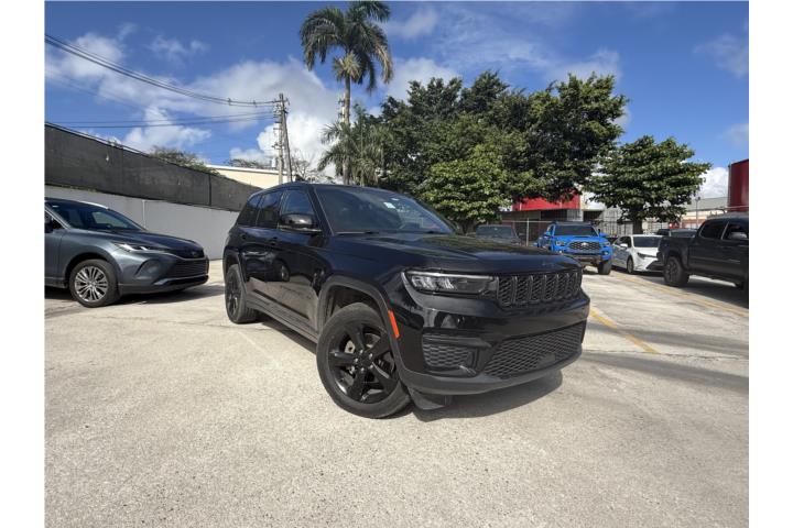 Jeep Grand Cherokee Altitude 2023