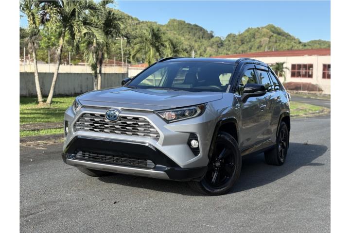 2021 Toyota RAV4 XSE Hibrida - 70K Millas
