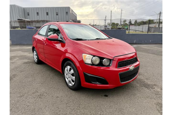 Chevrolet Sonic LS 2013