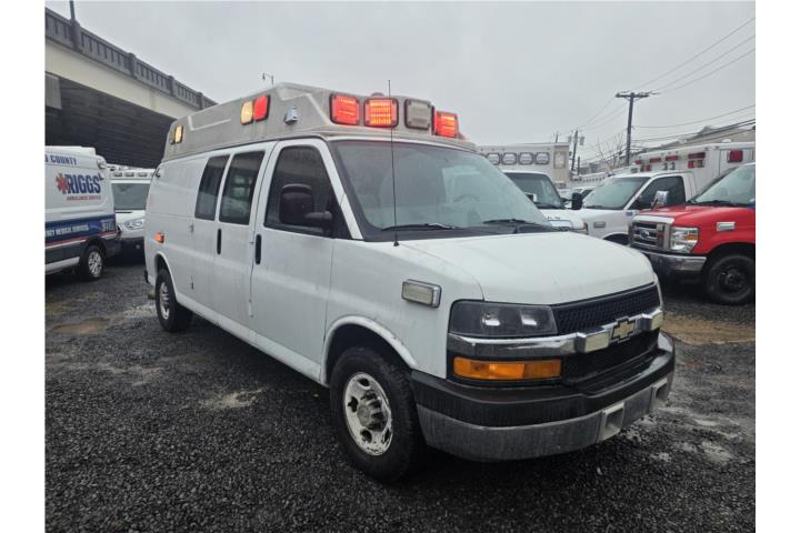 2011 CHEVY VAN WHEELED COACH DIESEL