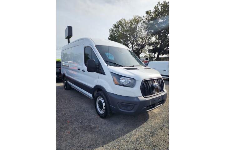 2022 Ford Transit MR 250 148WB