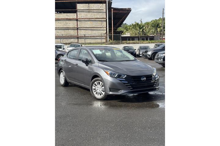 Nissan Versa 2024 Poco Millaje