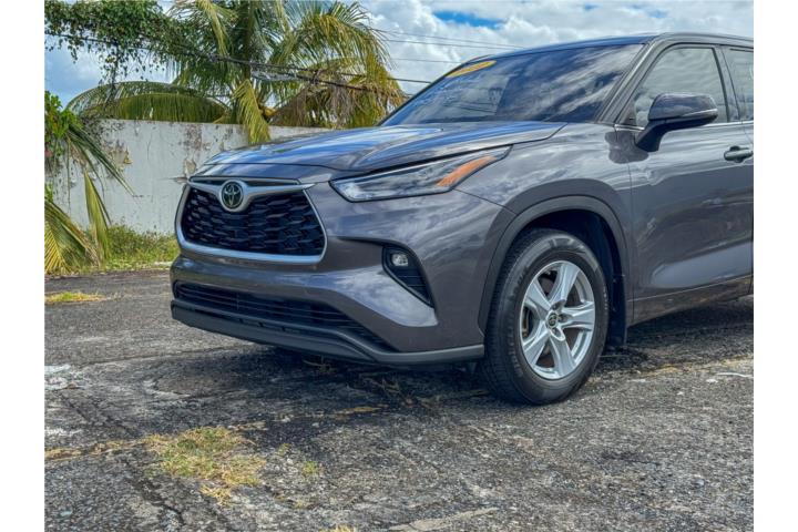 Toyota Highlander LE