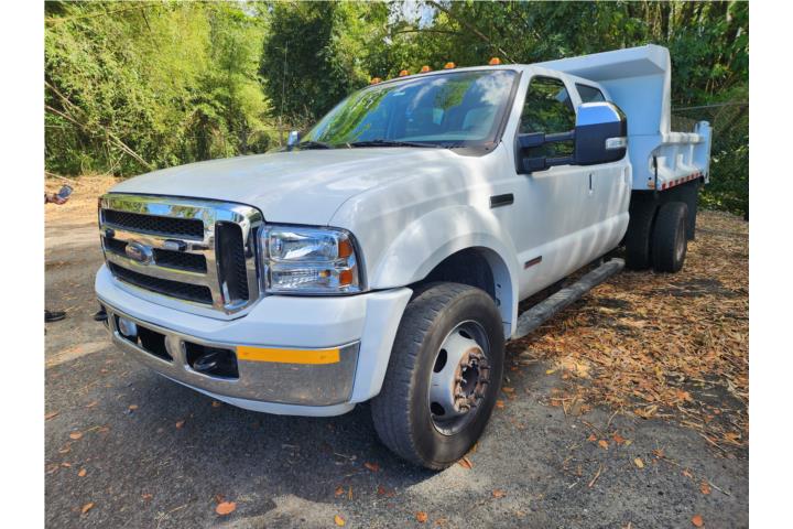 Camion Tumba 2006 F550 4X2