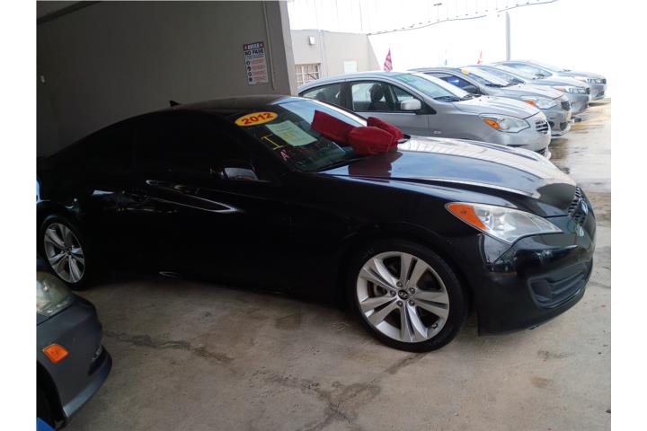 HYUNDAI GENESIS 2012