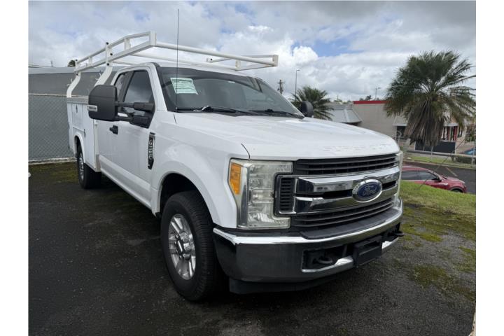 Ford F350 STX 2017 COMERCIAL