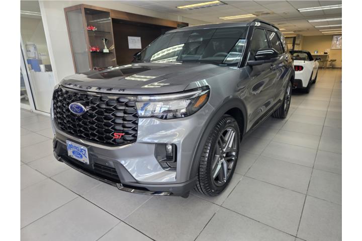 Ford Explorer 2026 ST CarbonizeGray