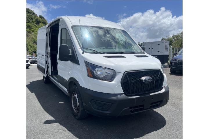 Ford Transit 250 Med Roof 2023