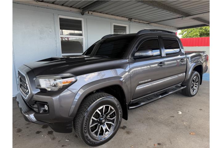 TOYOTA TACOMA 2019 43K MILLAS NUEVA IMPECABLE