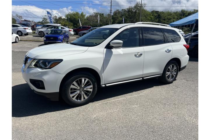 NISSAN PATHFINDER 2019 25 MIL MILLAS 3 FILAS