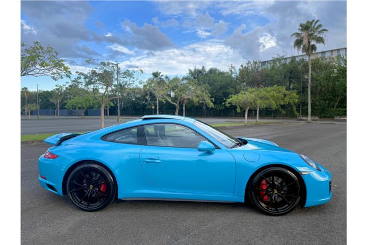 911 Carrera 4S
