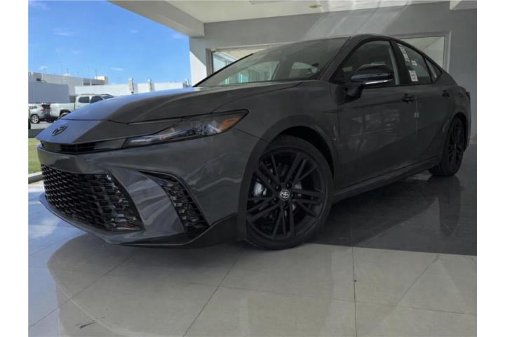 Toyota Camry SE 2026