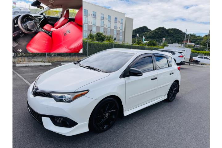 TOYOTA COROLLA IM 2018- asientos rojos