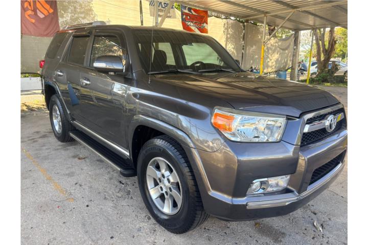 TOYOTA 4 RUNNER SR5 2010