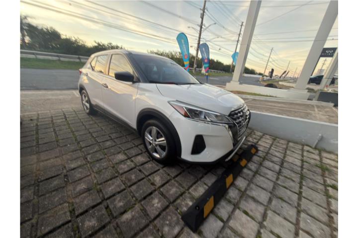 NISSAN KICKS S