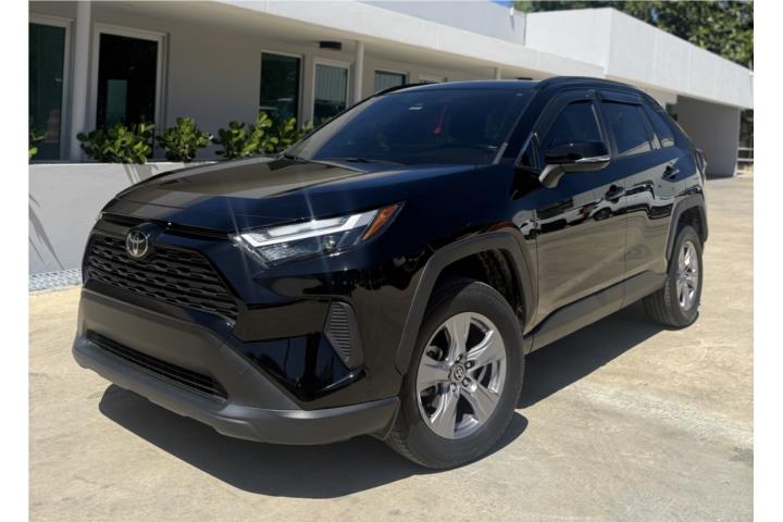 TOYOTA RAV4 XLE 2024