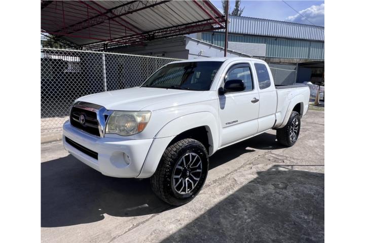 Toyota Tacoma 2006 Cabina y Media Linda