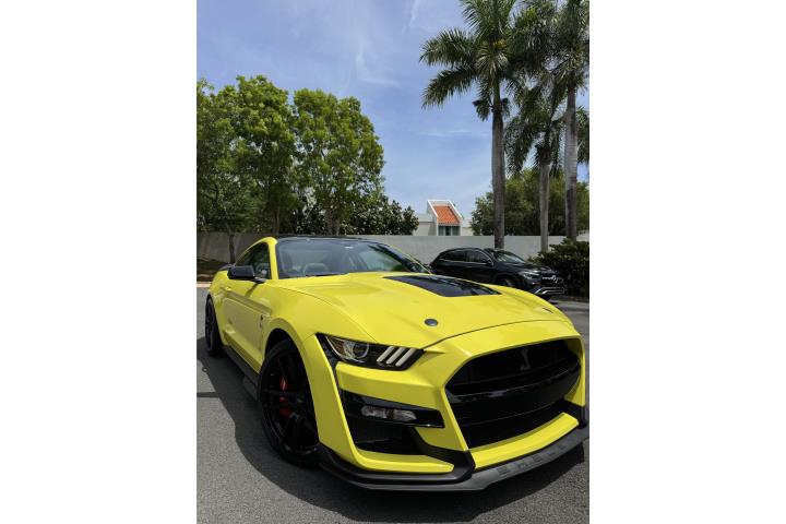 Shelby GT500 solo 3k millas