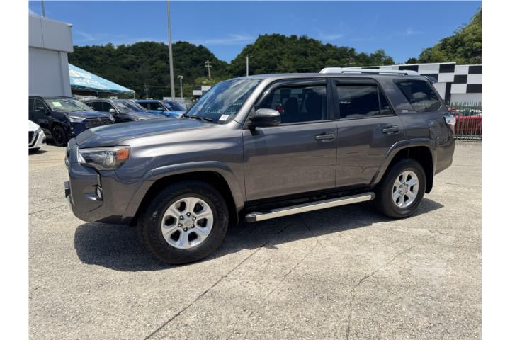 Toyota 4Runner SR5 2015
