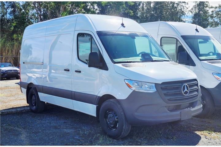 2500 Sprinter Cargo Van 144' Liquidación! NEW