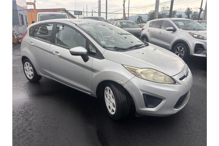 2012 FORD FIETA POCO MILLAGE