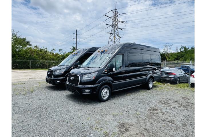 Ford Transit High Roof (Techo Alto)  15 pas