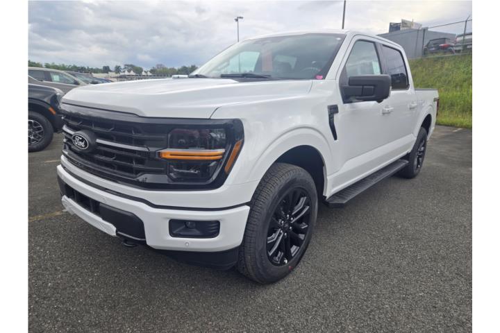 Ford F-150 2026 XLT 4x4 OxfordWhite