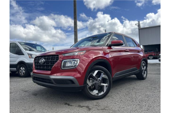2022 Hyundai Venue SE, EXTRA CLEAN!