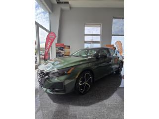 TIENES QUE VERLA NISSAN  2026  COLOR GREEN