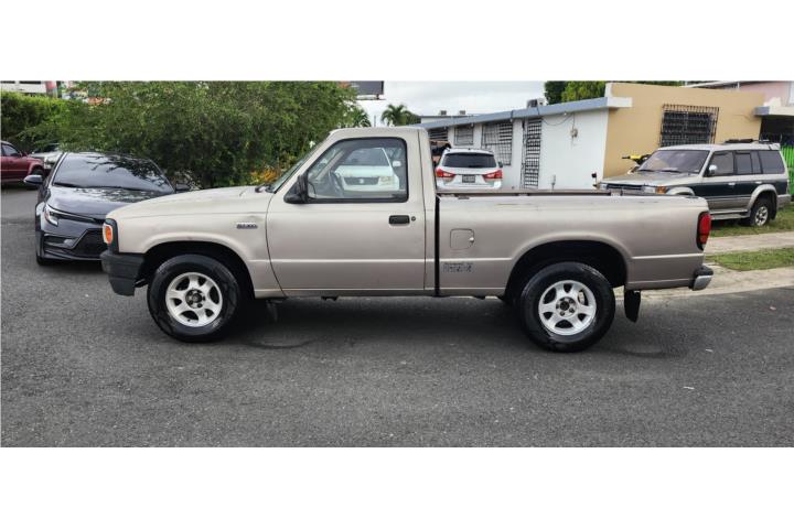 Mazda B2600 (BIEN BUENA)