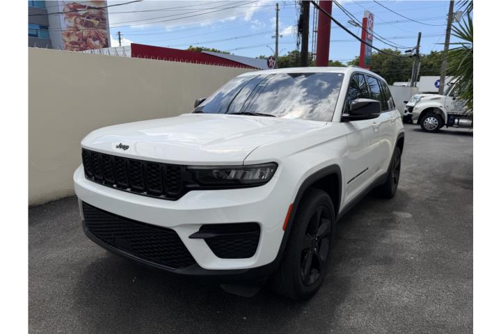 GRAND CHEROKEE ALTITUDE 2023