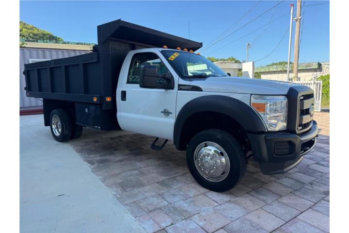 Ford F-550 4x4 2015 Tumba