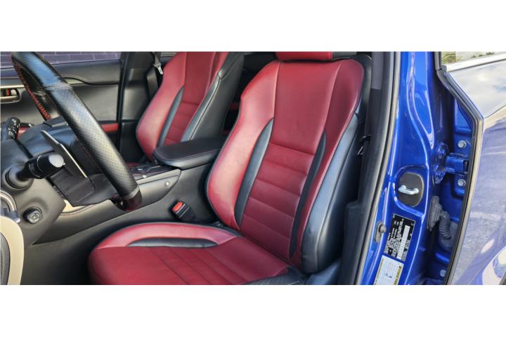 F-Sport ( interior rojo )