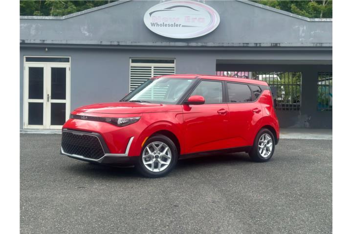 KIA SOUL LX CON SOLO 5,000 MILLAS SEMI NUEVA