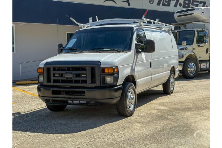 Ford Econoline Cargo Van 2014