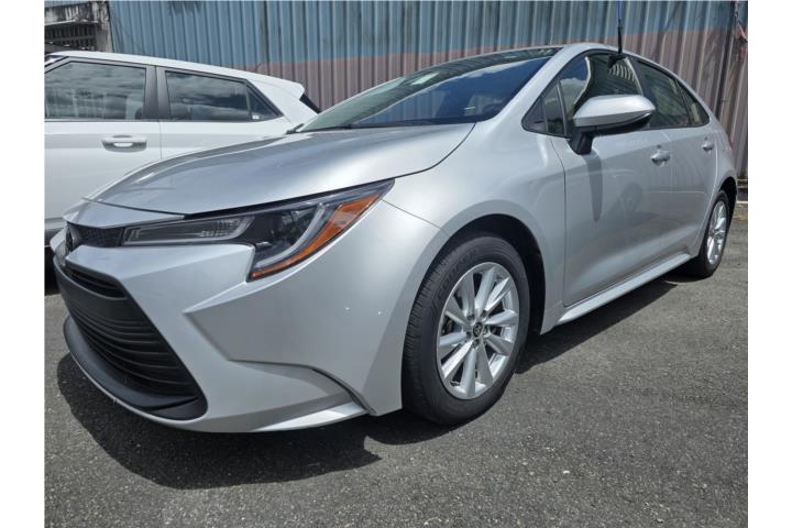 TOYOTA COROLLA LE PLUS / SUNROOF !!!