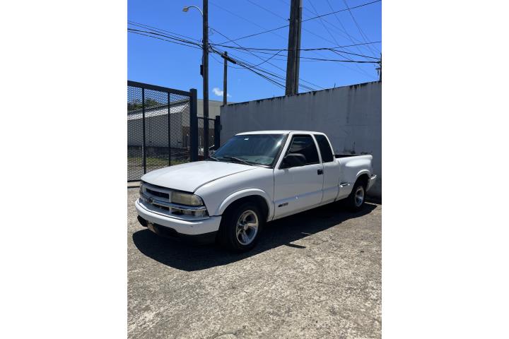 Chevrolet S10 2000 4Cyl $1,800!