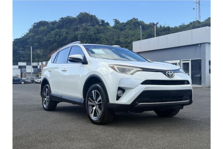Toyota RAV4 XLE 2016