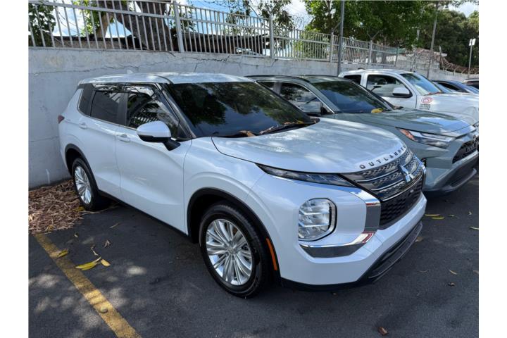 MITSUBISHI OUTLANDER ES 2024