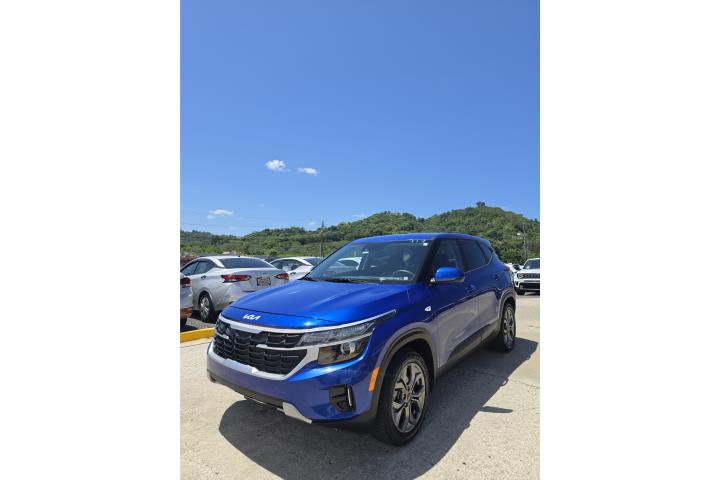Kia Seltos 2023 Automática  15035 Millas