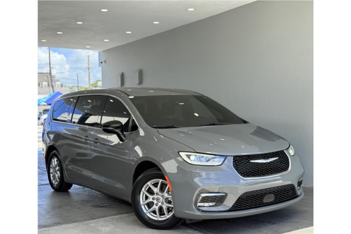 2024 Chrysler Pacifica Touring 8 Mil Millas!