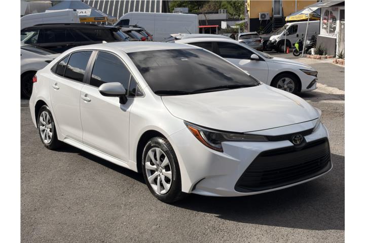 2023 Toyota Corolla SE  21,713 millas